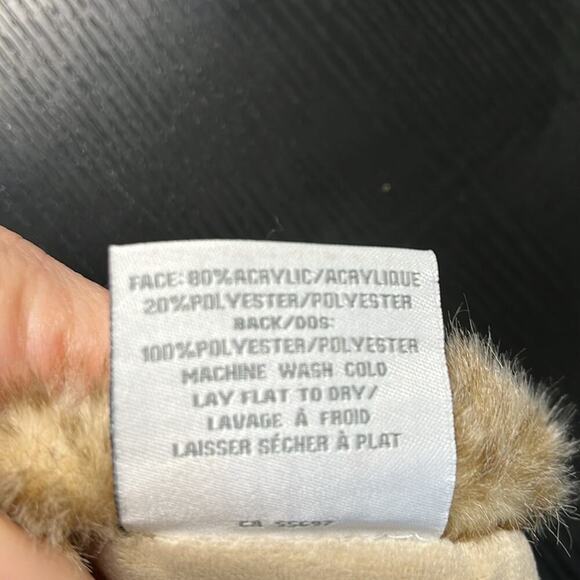 Faux fur stole - Picture 3 of 5